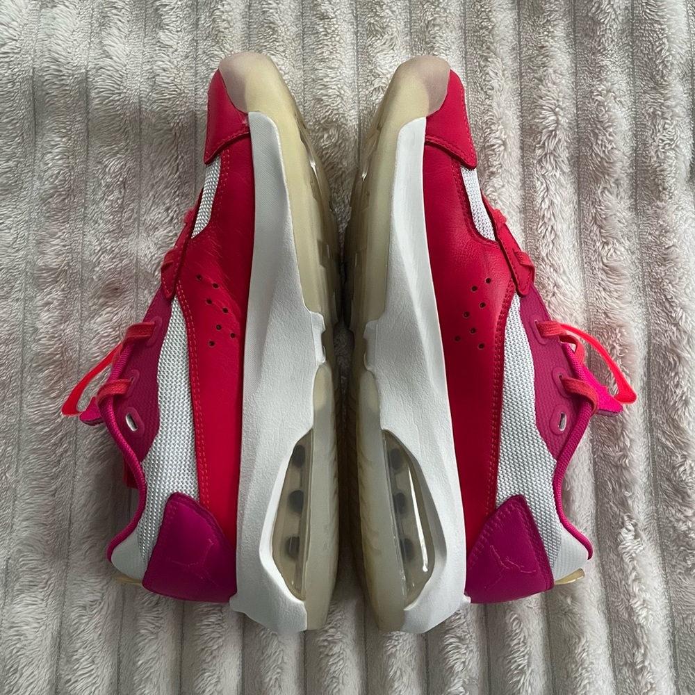 Women's Jordan Air 200E Siren Red/Pink Prime • Size 8 - Picture 5 of 17